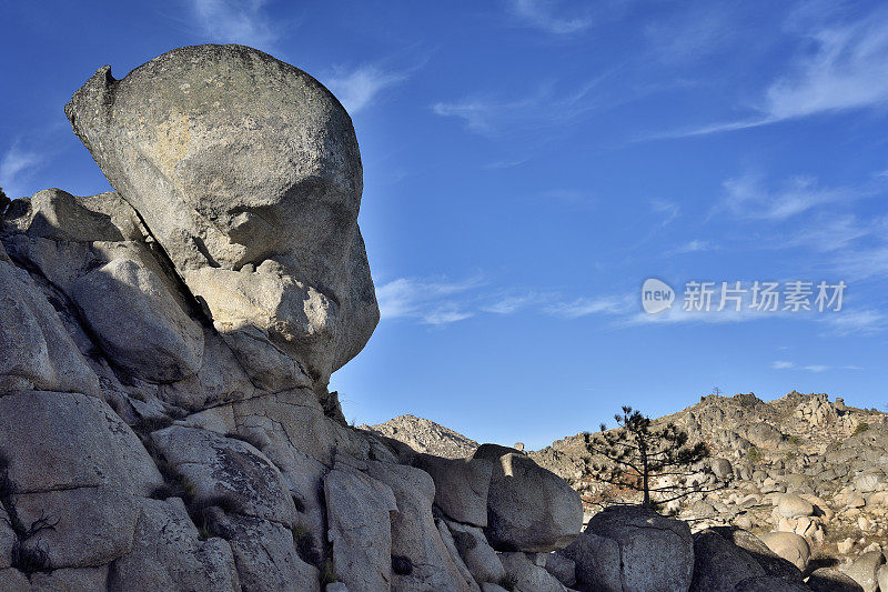 加dunha的Serra da Estrella山脉的岩层